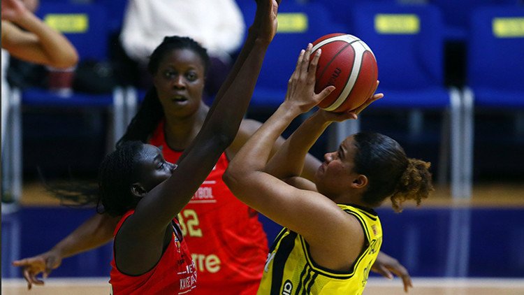 Fenerbahçe Opet yıllar sonra evinde kaybetti Fenerbahçe Opet yıllar sonra evinde kaybetti