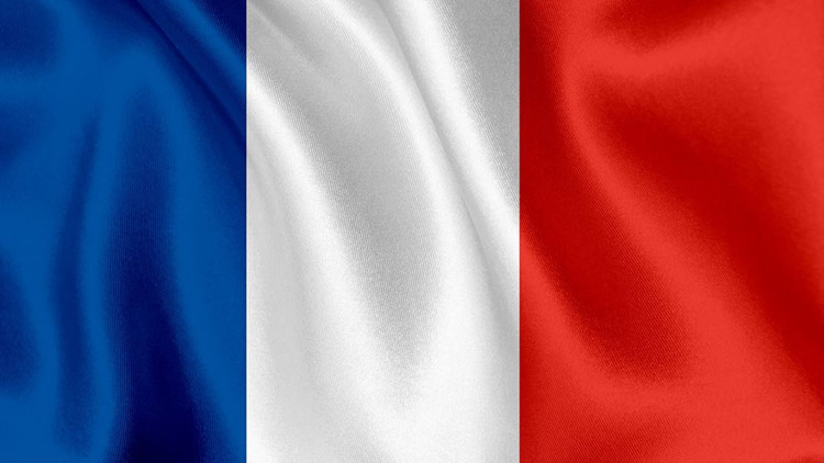 Kaya parçaları yolu kapattı Trafikte mahsur kaldılar Kaya parçaları yolu kapattı Trafikte mahsur kaldılar