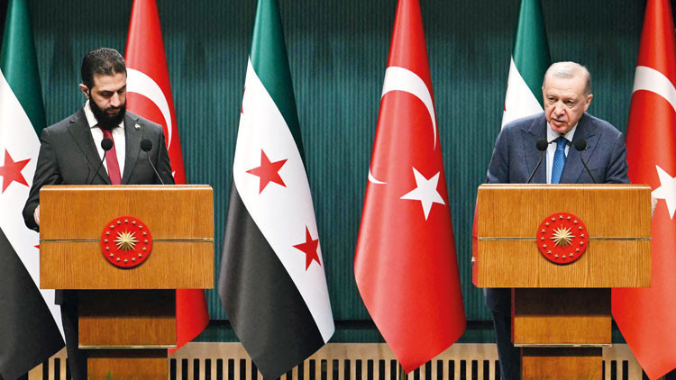 Şam’dan Ankara’ya tarihi ziyaret... Yeni dönemin başlangıcı Şam’dan Ankara’ya tarihi ziyaret... Yeni dönemin başlangıcı