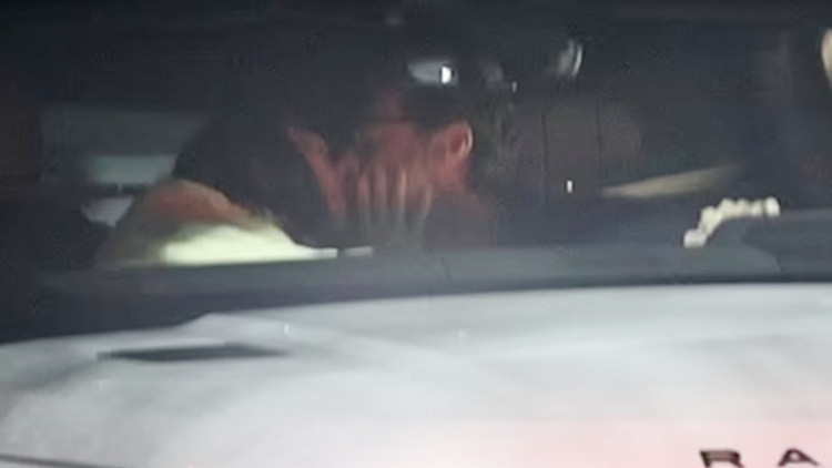 Her şey gizli buluşmalarla başlamıştı: Yasak aşkıydı, karısı olmasını istiyor