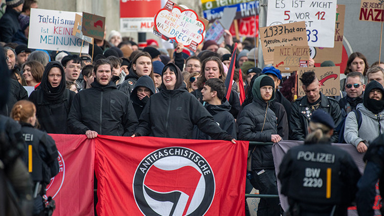 Almanlar ‘toplumsal bölünme’den endişe ediyor