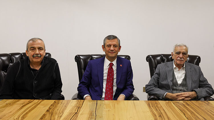 CHP Genel Başkanı Özgür Özel, Ahmet Türk’ü ziyaret etti