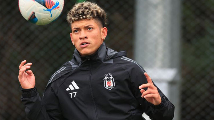 Beşiktaşın yeni transferi Elan Ricardo ilk idmanına çıktı