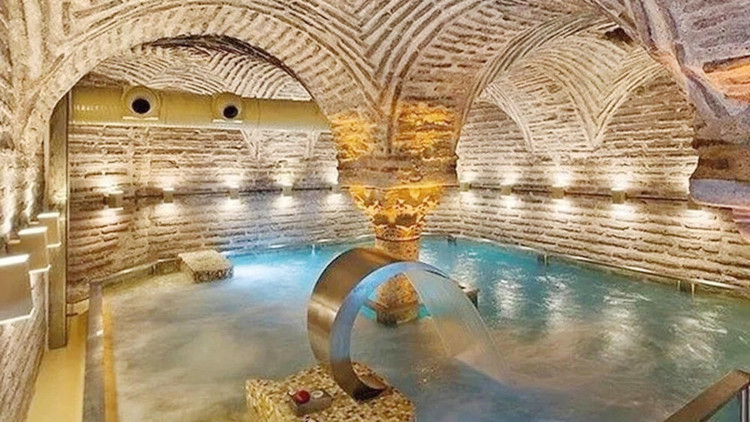 Tarihi sarnıçta ‘masaj’a mühür