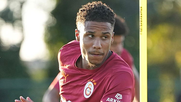 Galatasarayda Ismail Jakobsun dönüş süresi uzadı Galatasarayda Ismail Jakobsun dönüş süresi uzadı