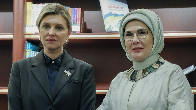 Emine Erdoğan, Ankaradaki Ukraynalı yetim çocukları ziyaret etti