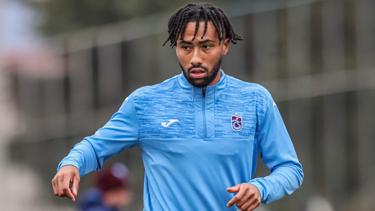 Trabzonsporun yeni transferi Jabol-Folcarelli sakatlandı Trabzonsporun yeni transferi Jabol-Folcarelli sakatlandı