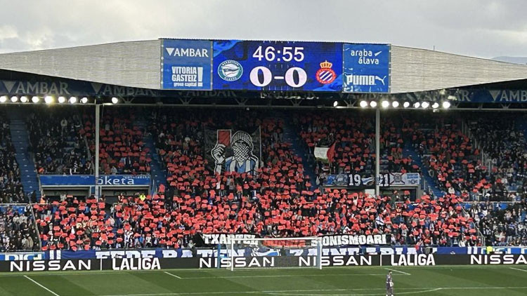 LaLigada binlerce Alaves taraftarı İsraile kırmızı kart gösterdi