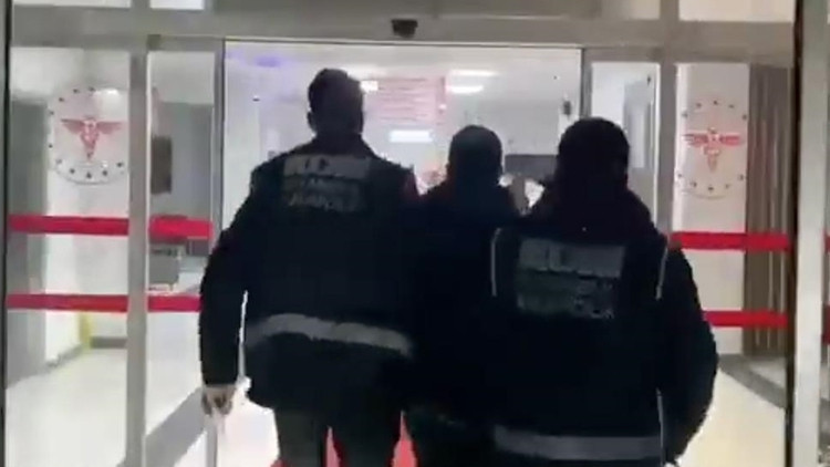 FETÖye yönelik Kıskaç-40 operasyonunda 20 şüpheli adliyeye sevk edildi FETÖye yönelik Kıskaç-40 operasyonunda 20 şüpheli adliyeye sevk edildi