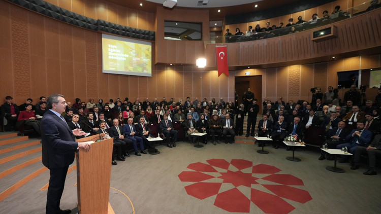 “Öğretmen yetiştirme sürecinde sıkıntı vardı”