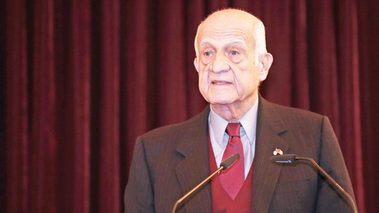 İnan Kıraç’a geçici vasi