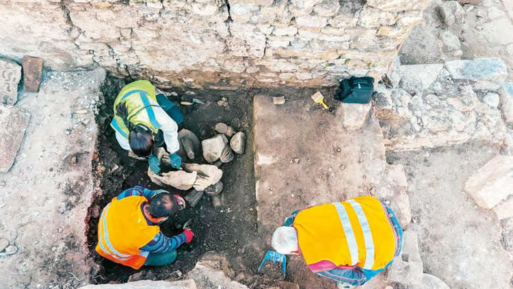 Aspendos’tan tarih çıktı Aspendos’tan tarih çıktı