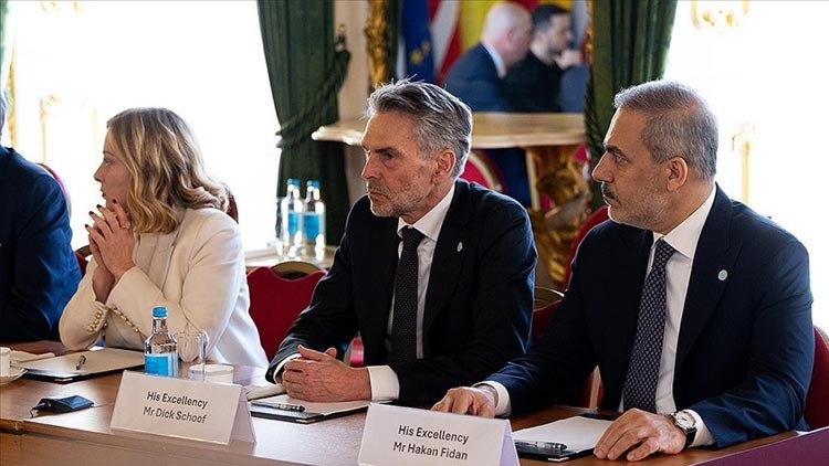 Ukrayna krizinde Türkiyenin rolü: Stratejik konumunu güçlendiriyor