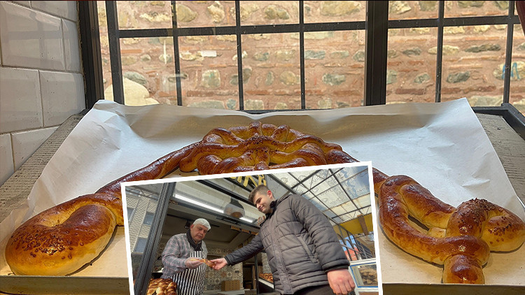 Rum kalfa Ramazan ayında işsiz kalmamak için poğaçayı böyle üretti: 92 yıllık gelenek bugün de devam ediyor