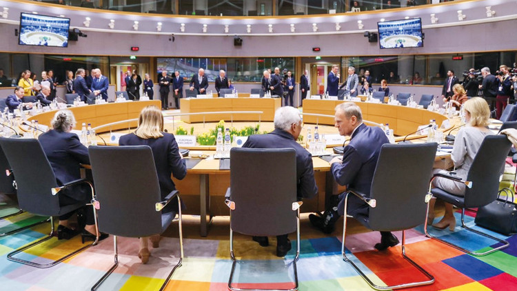 Brüksel’de rotayı çizdiler: AB tam gaz silahlanacak Brüksel’de rotayı çizdiler: AB tam gaz silahlanacak