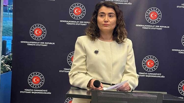 Stuttgart Başkonsolosu’ndan anlamlı iftar Stuttgart Başkonsolosu’ndan anlamlı iftar