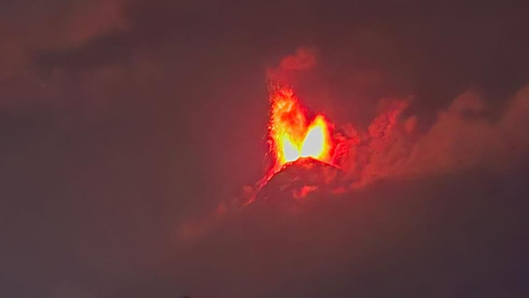 Fuego Yanardağı patladı Yüzlerce aileye tahliye