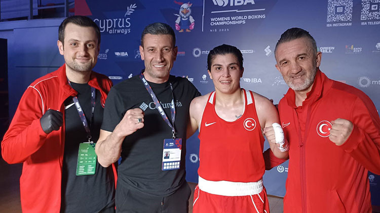 Kadınlar Dünya Boks Şampiyonası’nda 6 sporcu bronz madalyayı garantiledi Kadınlar Dünya Boks Şampiyonası’nda 6 sporcu bronz madalyayı garantiledi