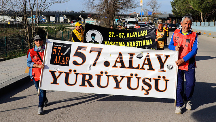 Çanakkaleye yürüyen 57nci Alay korteji, Edirneye ulaştı