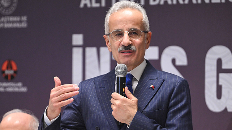 Bakan Uraloğlu: 100 küsur ülkeye ihracat yapıyoruz Bakan Uraloğlu: 100 küsur ülkeye ihracat yapıyoruz