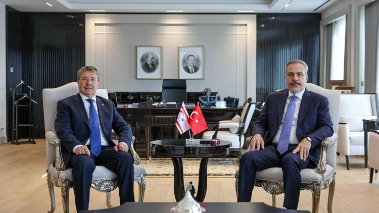 Bakan Fidan, KKTC Başbakanı Üstel ile görüştü