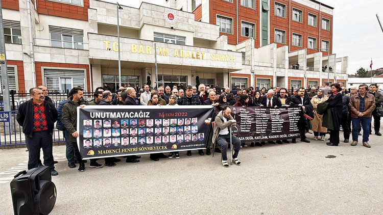 Maden faciasında tepki çeken karar 43 işçi hayatını kaybetmişti Maden faciasında tepki çeken karar 43 işçi hayatını kaybetmişti