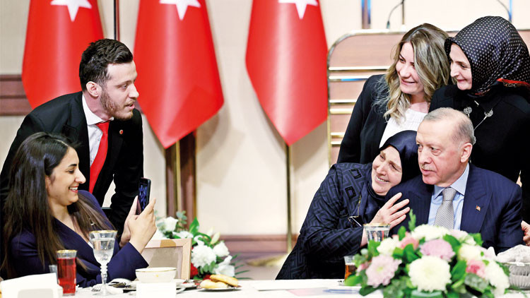 Kirli tezgaha düşmeyeceğiz Kirli tezgaha düşmeyeceğiz