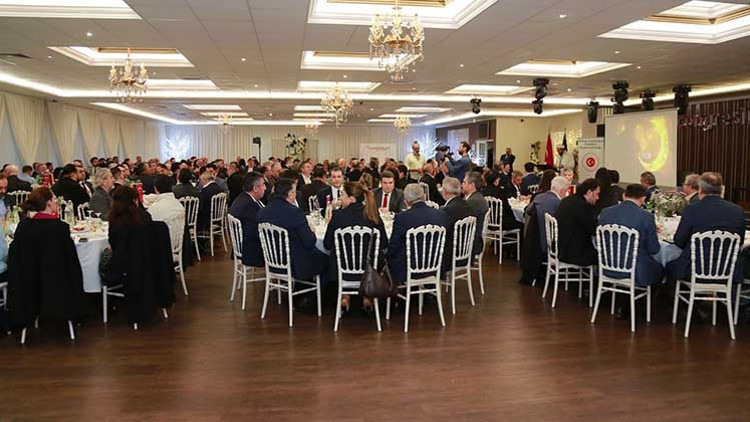 Frankfurt Başkonsolosluğu’ndan geleneksel iftar yemeği