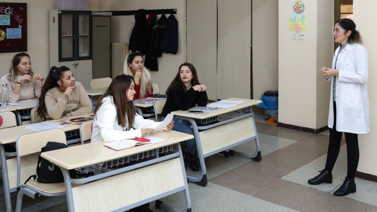 Halk Eğitimlerde yeni beceri edinme fırsatları