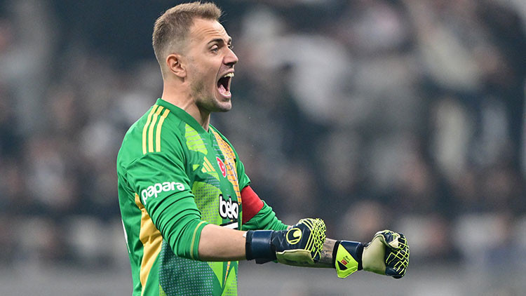 Mert Günok, galibiyetin ardından Solskjaere dikkat çekti: En önemli şey mücadele Mert Günok, galibiyetin ardından Solskjaere dikkat çekti: En önemli şey mücadele