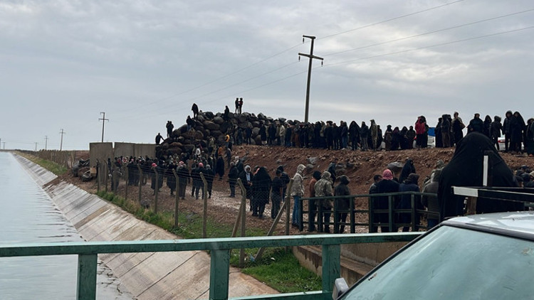 Şanlıurfada eşeği ile birlikte sulama kanalına düşen çoban boğuldu Şanlıurfada eşeği ile birlikte sulama kanalına düşen çoban boğuldu