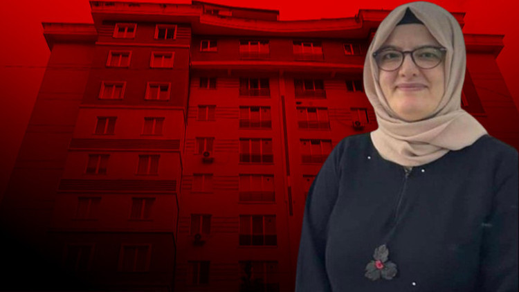 Esenyurt’ta vahşet Ayşegül Başak, 16 yaşındaki kızının gözü önünde eşi tarafından öldürüldü Esenyurt’ta vahşet Ayşegül Başak, 16 yaşındaki kızının gözü önünde eşi tarafından öldürüldü