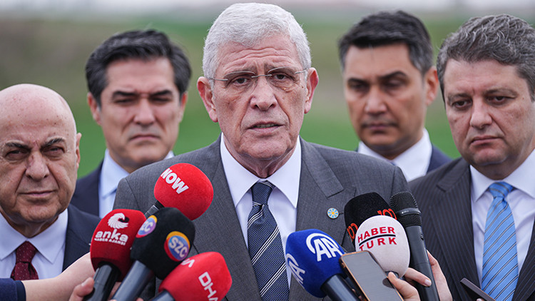 İYİ Parti Genel Başkanı Dervişoğlu, Ekrem İmamoğlu ve Ümit Özdağı cezaevinde ziyaret etti İYİ Parti Genel Başkanı Dervişoğlu, Ekrem İmamoğlu ve Ümit Özdağı cezaevinde ziyaret etti