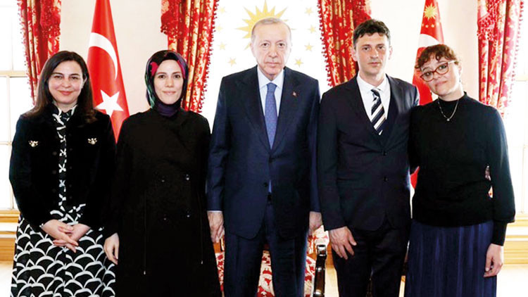 Sürecin yakın takipçisiyim