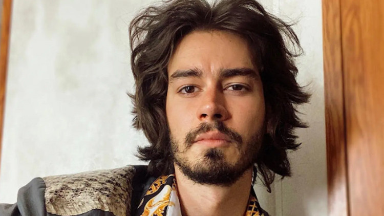 Genç dizi oyuncusundan kötü haber geldi: Çıktığı tatilde enfeksiyon kapıp komaya girdi Genç dizi oyuncusundan kötü haber geldi: Çıktığı tatilde enfeksiyon kapıp komaya girdi