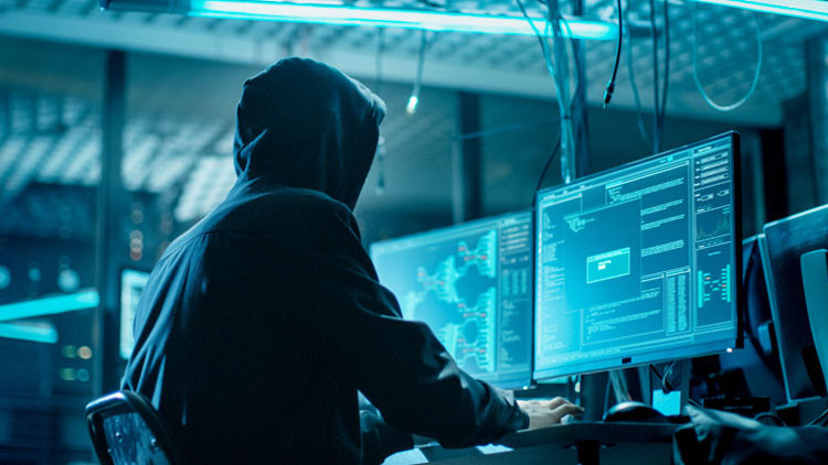 470 binden fazla kişinin bilgileri çalındı