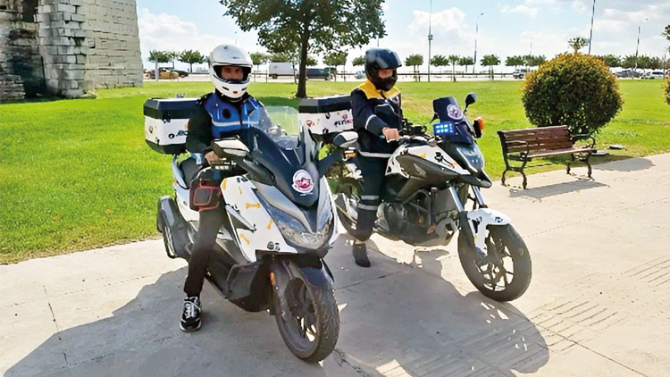 Yaralı kuşlara ‘Motovet’ yardımı Yaralı kuşlara ‘Motovet’ yardımı