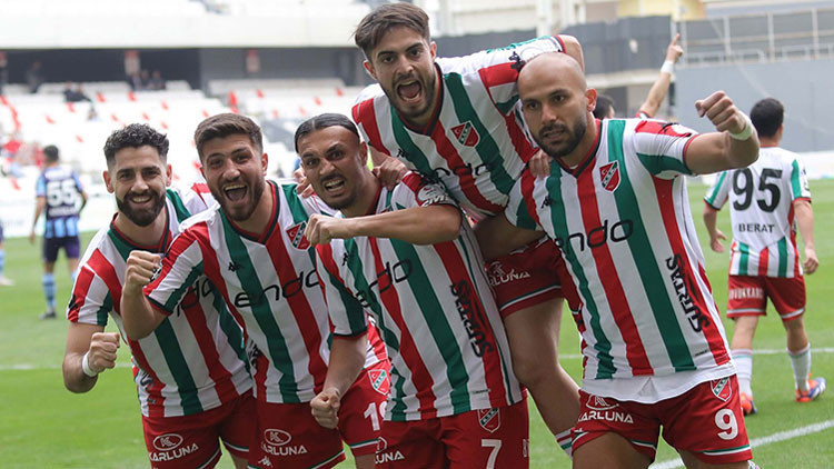 Karşıyaka final aşkına