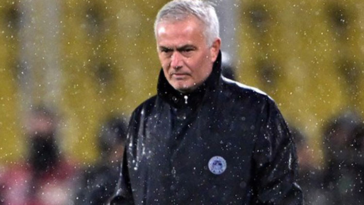 Mourinhodan sürpriz tercih: Sivasspor - Fenerbahçe maçı muhtemel 11leri