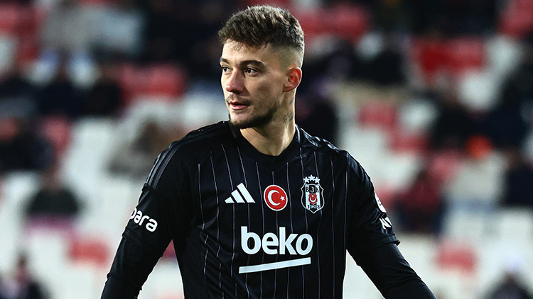 Beşiktaşa Ernest Muçiden kötü haber Fenerbahçe derbisini kaçırabilir