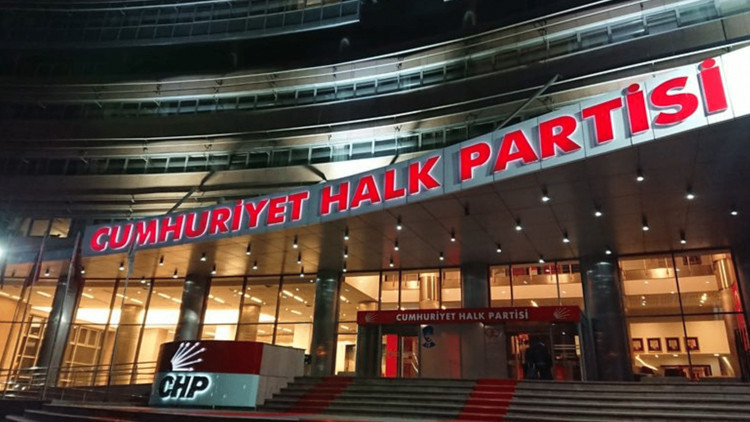 CHP’de kritik gün: Kurultayın iptali davası yarın CHP’de kritik gün: Kurultayın iptali davası yarın