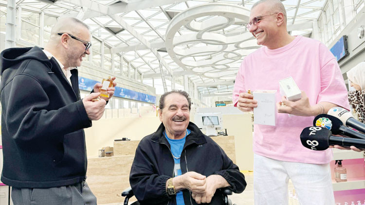 Neşeli Günler İbrahim Tatlıses ile Şafak Sezerden sürpriz ziyaret Neşeli Günler İbrahim Tatlıses ile Şafak Sezerden sürpriz ziyaret