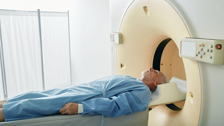 Türkiye’de yılda 15 milyon tarama yapılıyor Bilgisayarlı tomografi gerçekten kanser riskini artırıyor mu Röntgene göre 200 kat fazla radyasyon içeriyor Türkiye’de yılda 15 milyon tarama yapılıyor Bilgisayarlı tomografi gerçekten kanser riskini artırıyor mu Röntgene göre 200 kat fazla radyasyon içeriyor