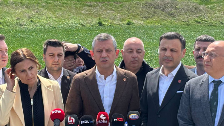 CHP lideri Özel, Ekrem İmamoğlunu ziyaret etti