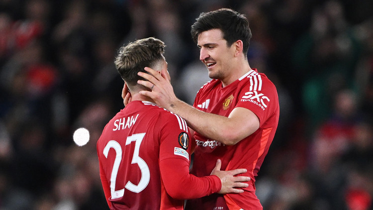 Dünya futbol tarihine geçen maçta Manchester United mucizeyi yaşadı Uzatmalarda tam 5 gol