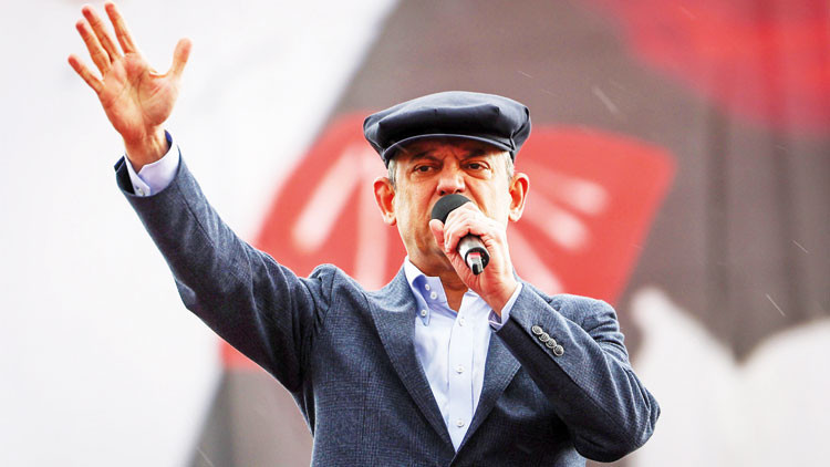 Çiftçileri kaderine terk etmeyiz