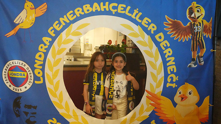 Londra’da Fenerbahçeliler Derneği’nden coşkulu 23 Nisan kutlaması
