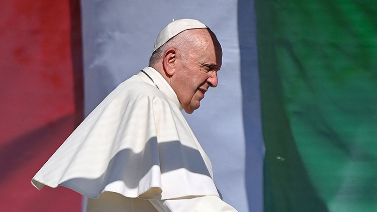 İtalyada Papanın ölümü nedeniyle bugünkü maçlar ertelendi