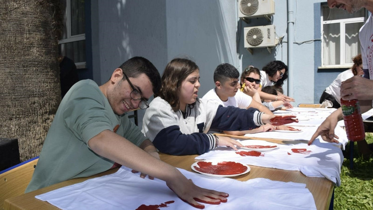 İzmirde özel bireyler için anlamlı proje