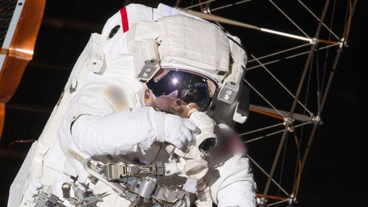 Çin uzaya göndereceği ekibi tanıttı